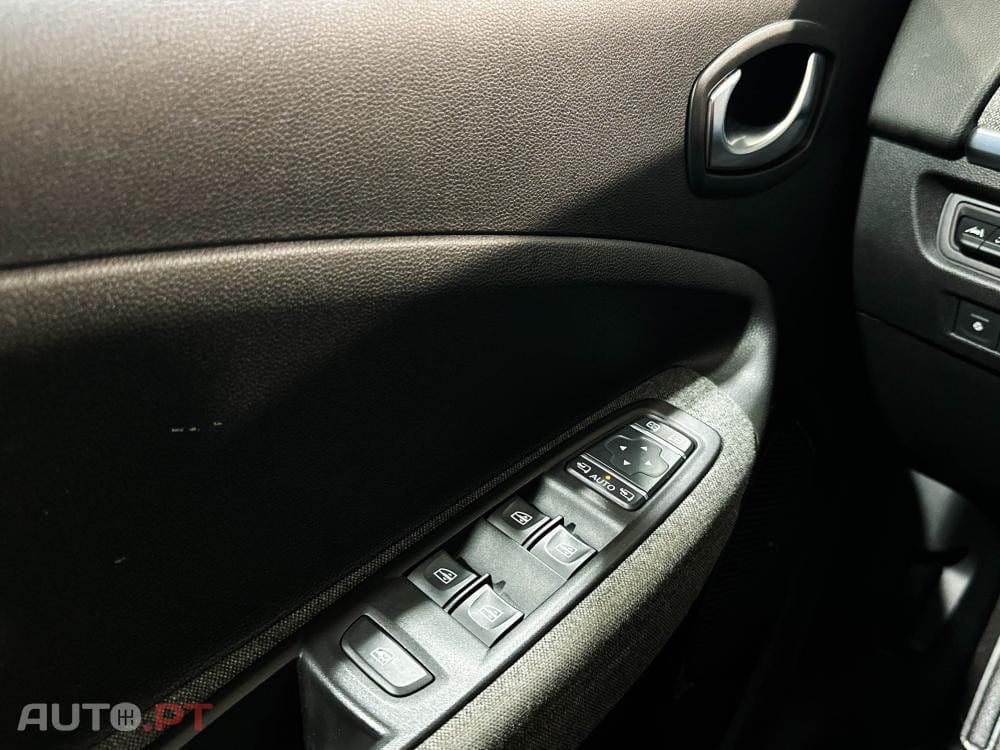 Renault Zoe (c/ Bateria) EV50 135hp Techno