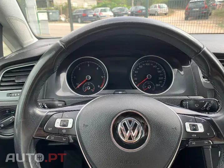 Volkswagen Golf 1.6 TDI Confortline