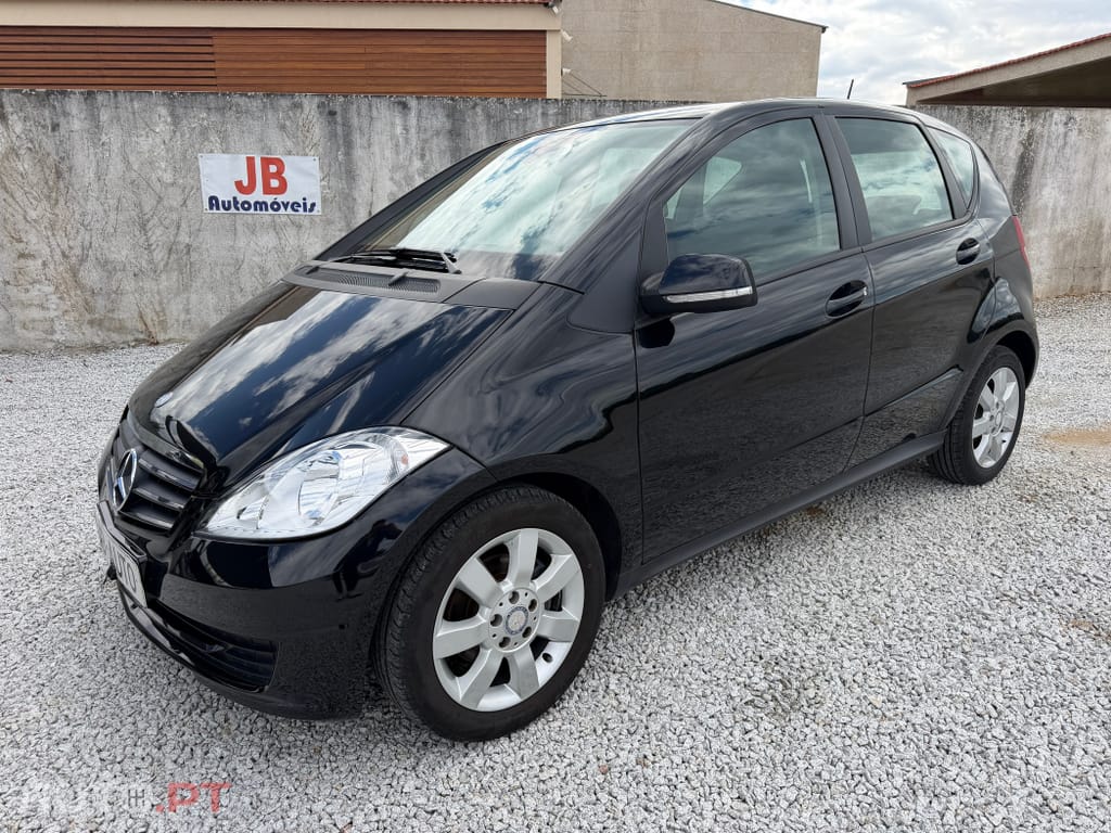 Mercedes-Benz A 160 Outro