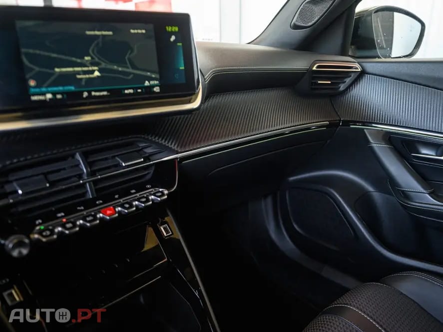 Peugeot E-2008 50 kWh GT Pack