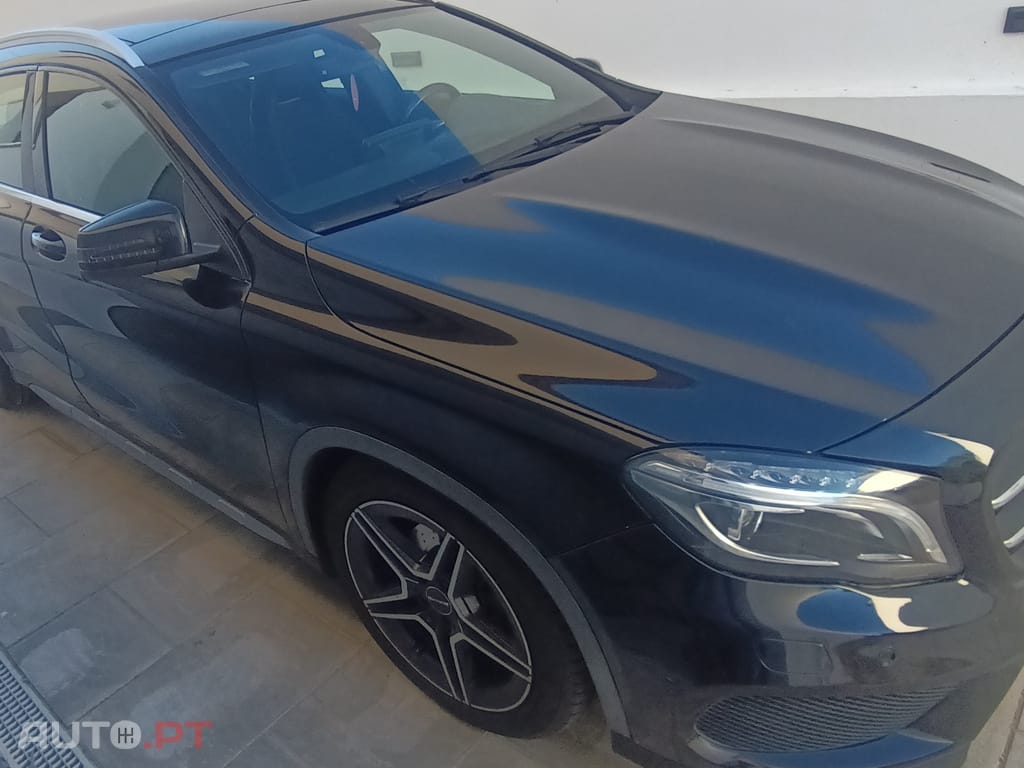 Mercedes-Benz GLA 200 AMD Line Auto