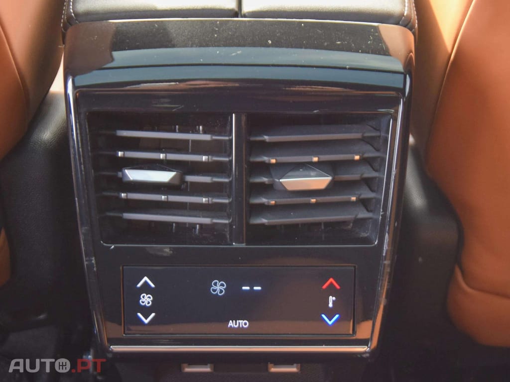 DS DS7 Crossback E- Tense 4x4 Opera