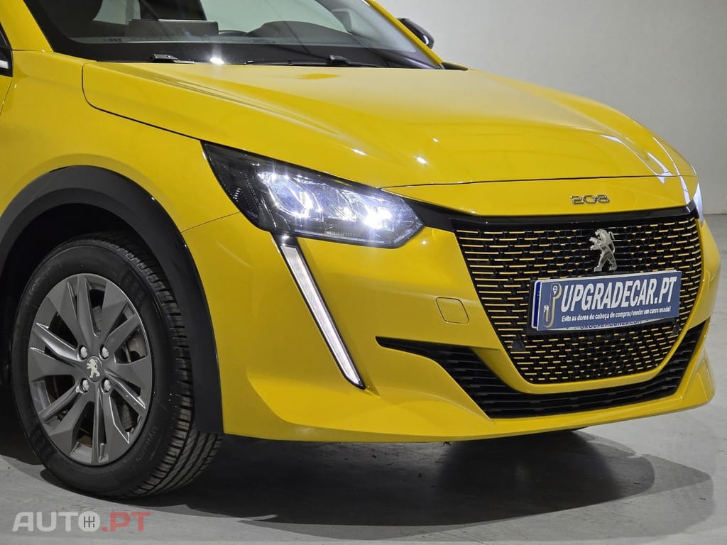 Peugeot E-208 50 kWh Style