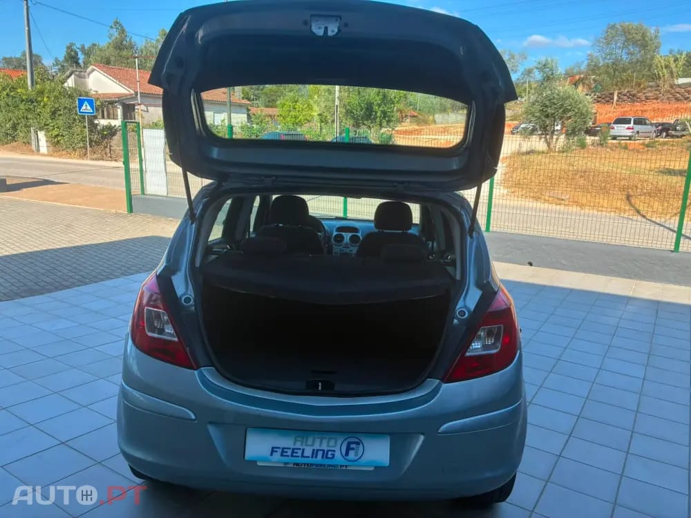 Opel Corsa 1.2 Enjoy