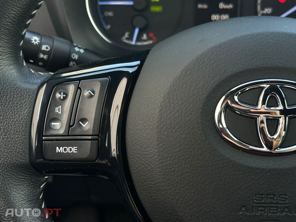 Toyota Yaris 1.5 HSD Comfort +P.Style+P.Techno