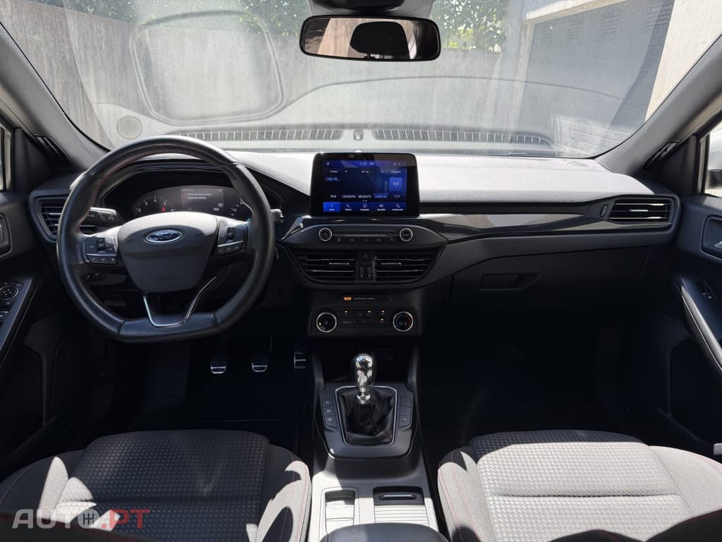 Ford Focus 1.0 EcoBoost MHEV ST-Line