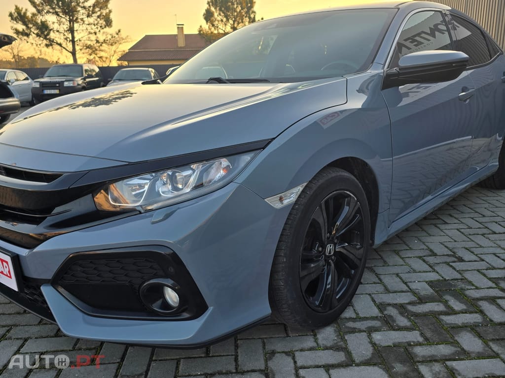 Honda Civic 1.0 ELEGANCE NAV