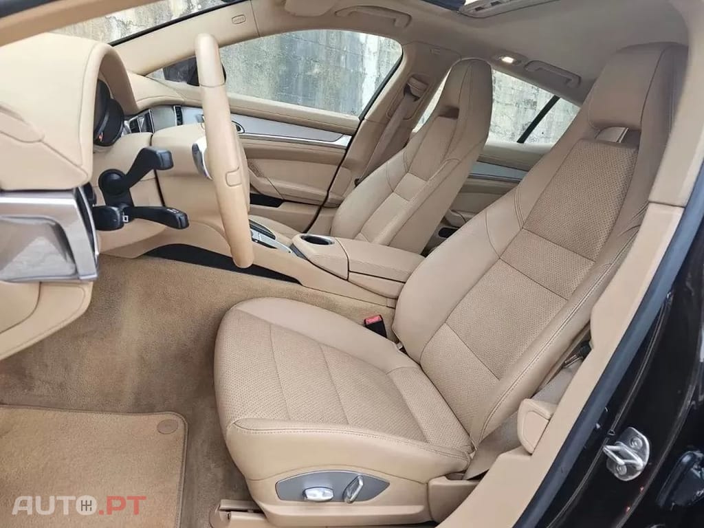 Porsche Panamera Platinum Edition