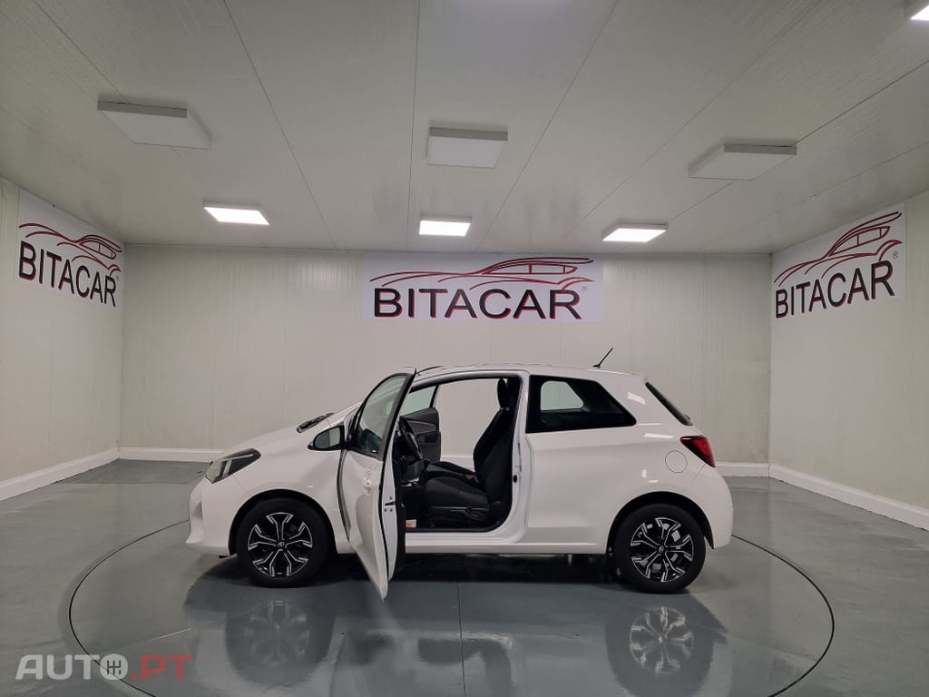 Toyota Yaris BIZZ 1.4 D-4D 90CV IVA DEDUTIVEL
