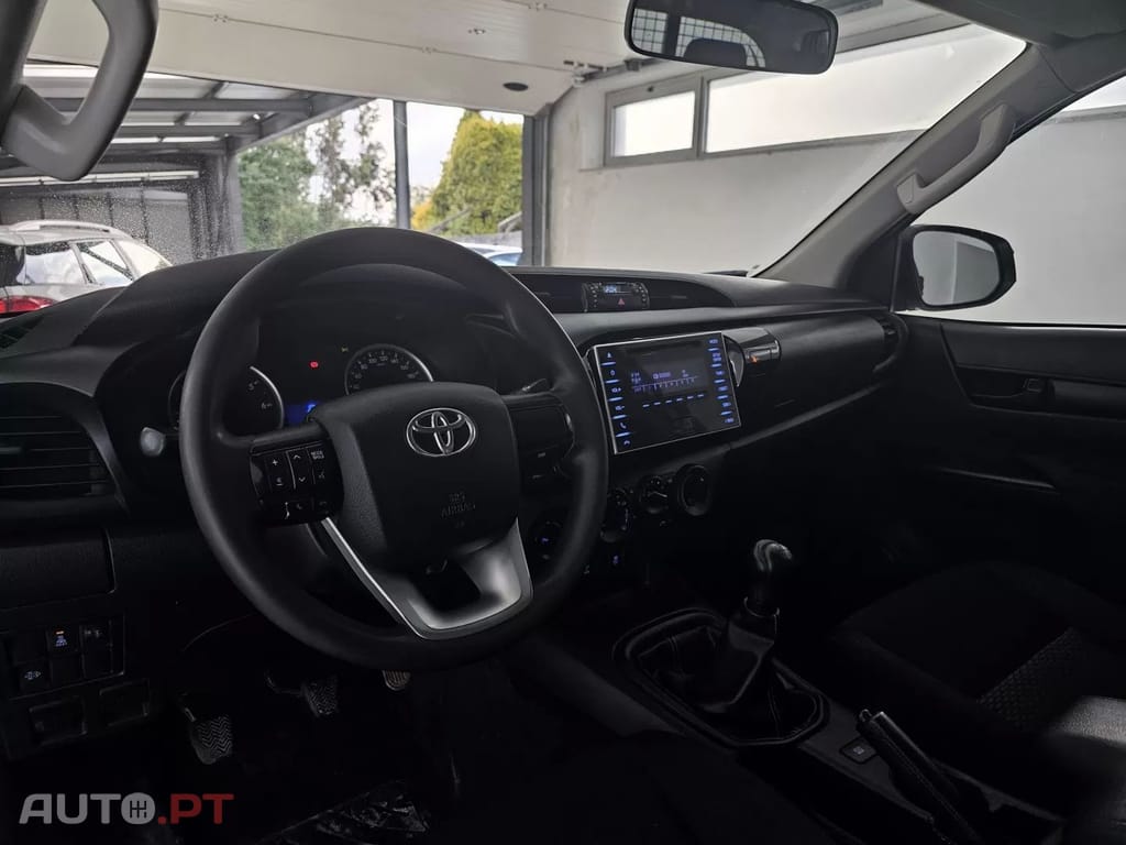 Toyota Hilux 2.4 D-4D 4WD CD CM