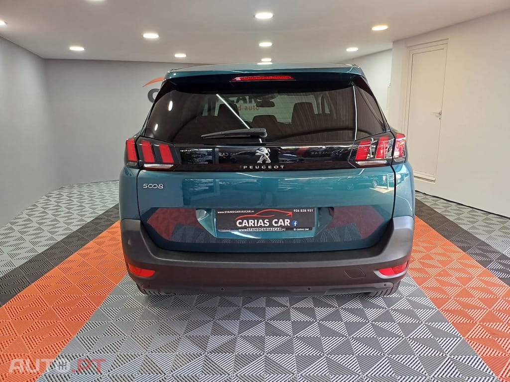 Peugeot 5008 1.2 PureTech Allure EAT8