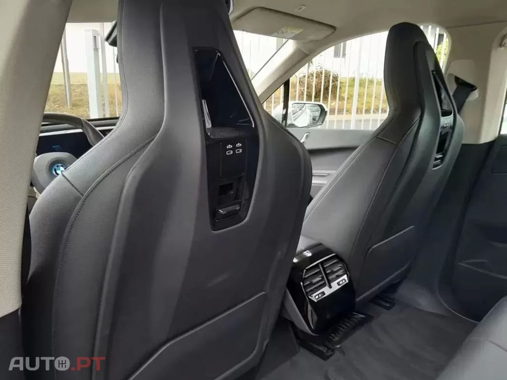 BMW iX xDrive 40 Pack Desportivo