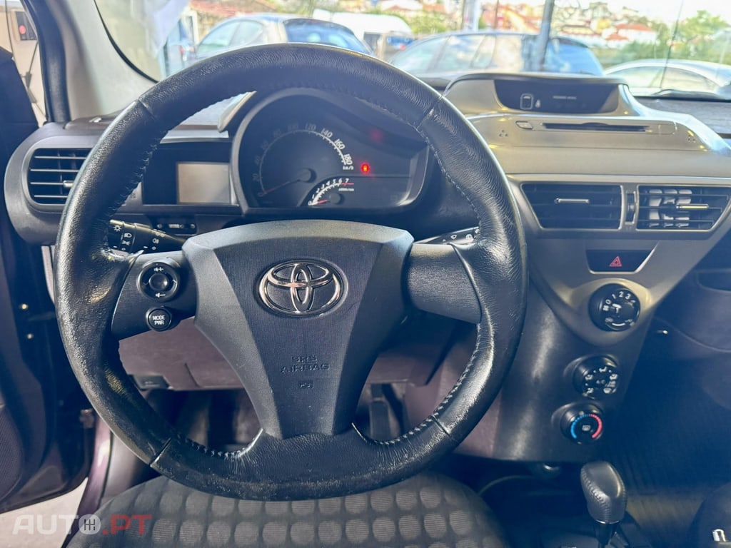 Toyota iQ 1.0 VVT-I AUTOMATICO