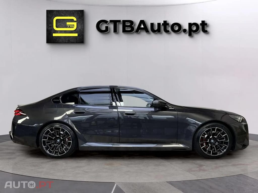 BMW M5 I.V.A DEDUTÍVEL