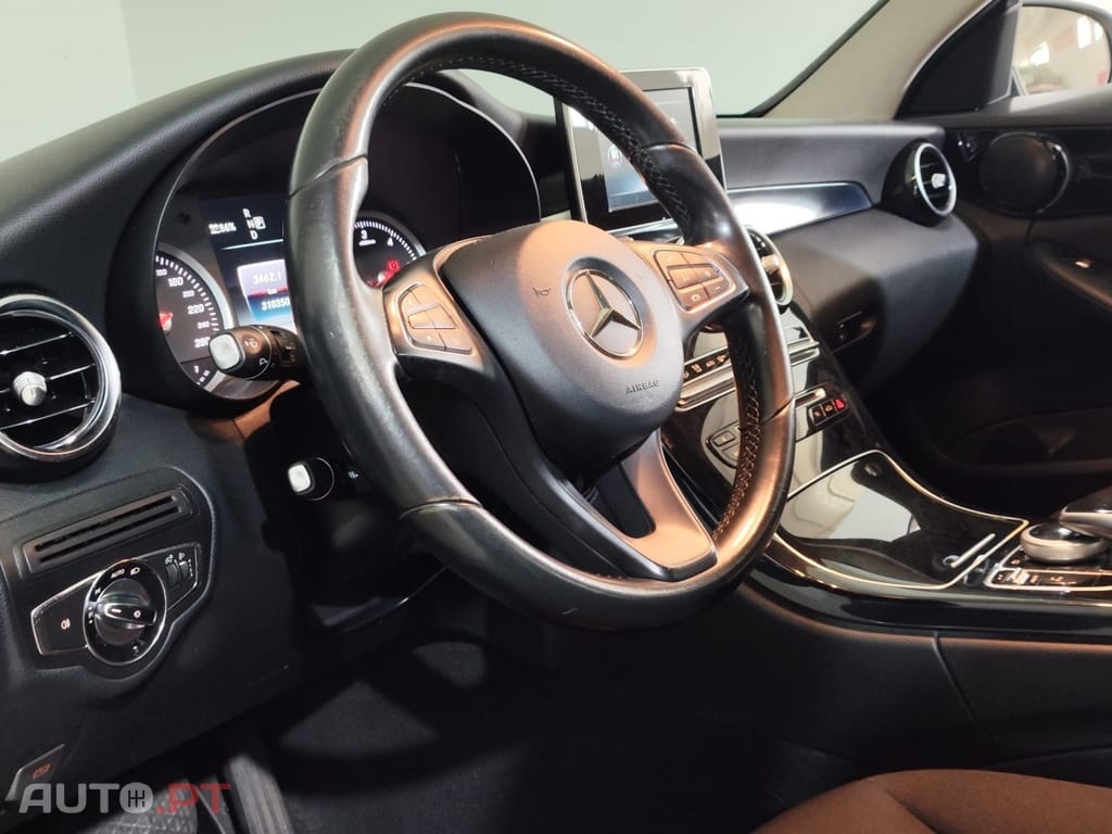Mercedes-Benz C 300 BlueTEC Hybrid — fotografia 8