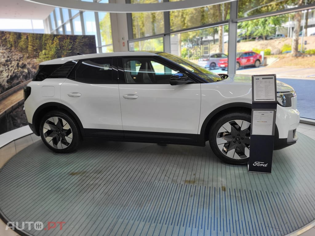 Ford Explorer 77 kWh Premium