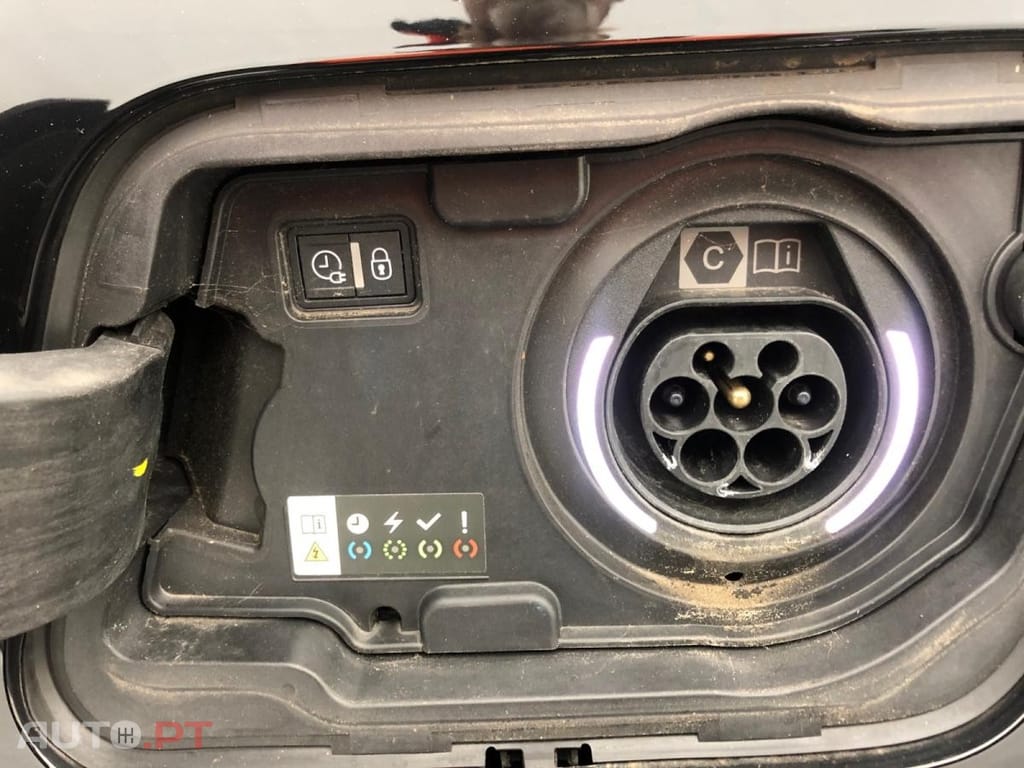 Peugeot 3008 1.6 Hybrid Allure Pack e-EAT8