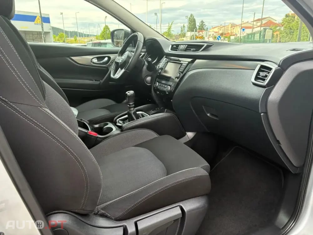 Nissan Qashqai 1.3 DIG-T N-Connecta