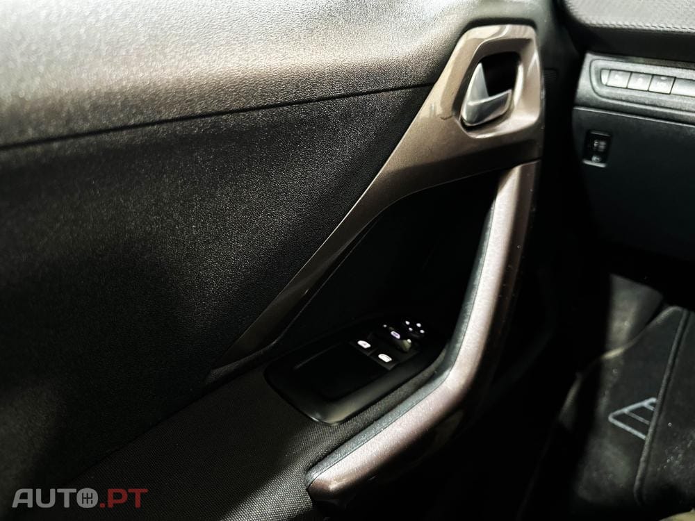 Peugeot 2008 1.6 e-HDi Allure 2-Tronic