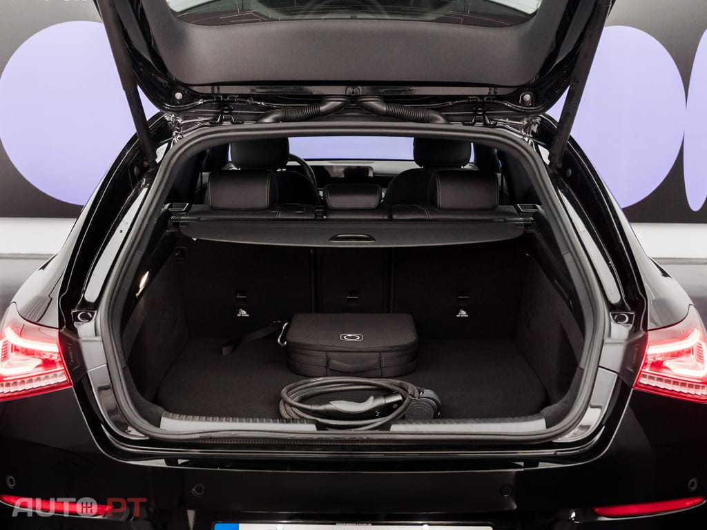 Mercedes-Benz CLA 250 e Shooting Brake Style Plus
