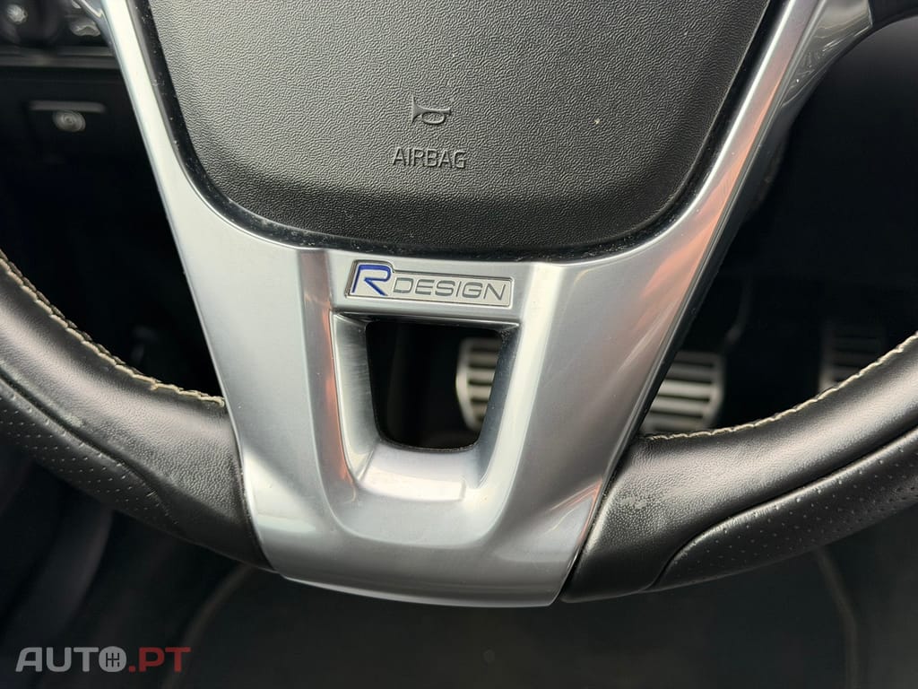 Volvo V60 2.0 D2 R-Design