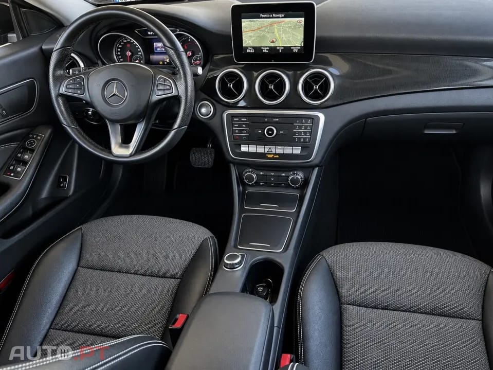 Mercedes-Benz CLA 180 d 7G-DCT