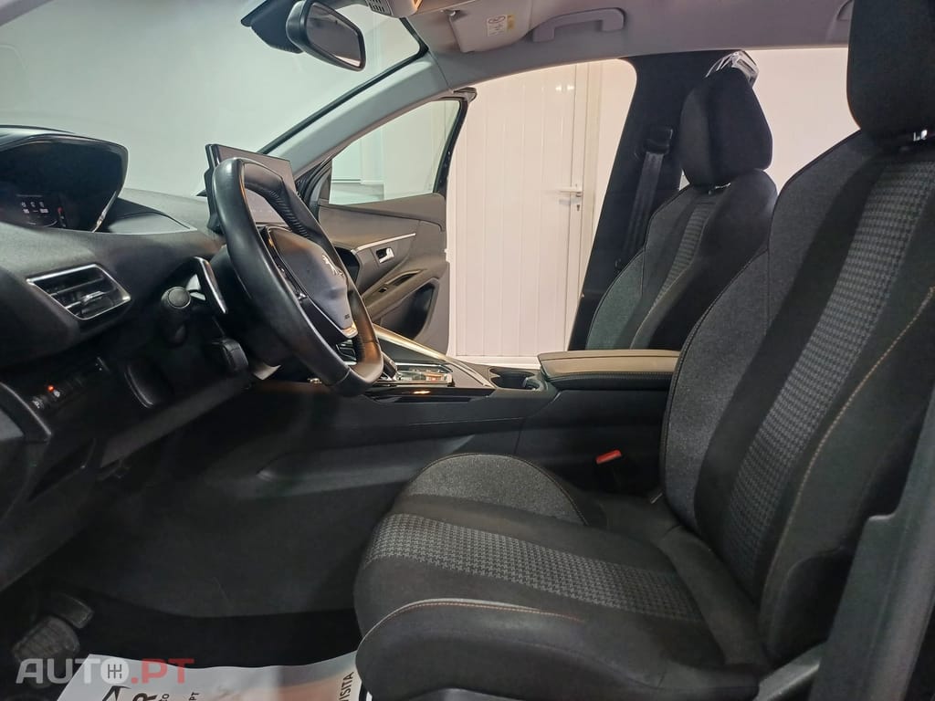 Peugeot 3008 1.2 PureTech Allure EAT8