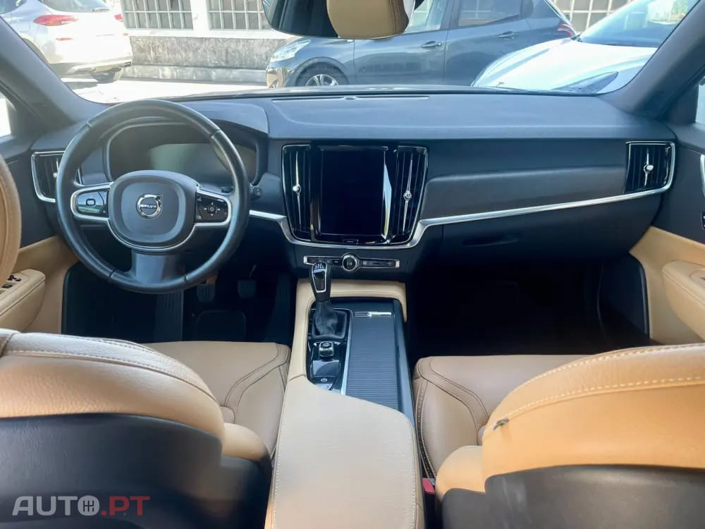 Volvo V90 Cross Country 2.0 D4 AWD