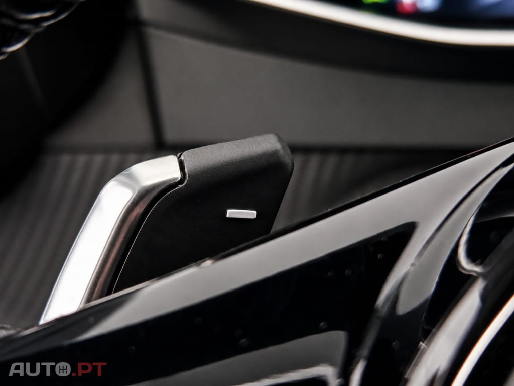 Peugeot 2008 1.2 PureTech Allure EAT8