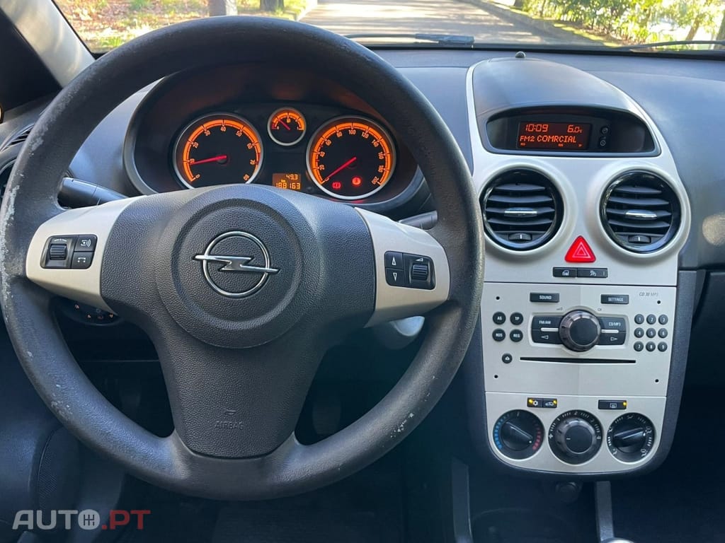 Opel Corsa 1.2 Enjoy