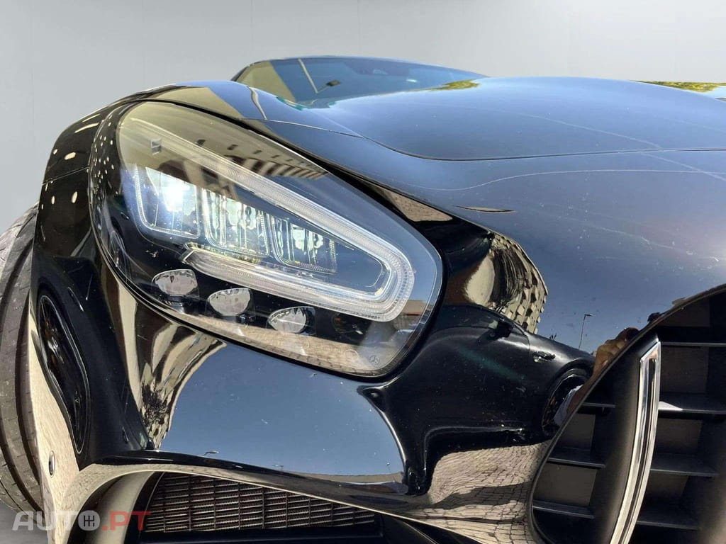 Mercedes-Benz AMG GT Coupe  V8 