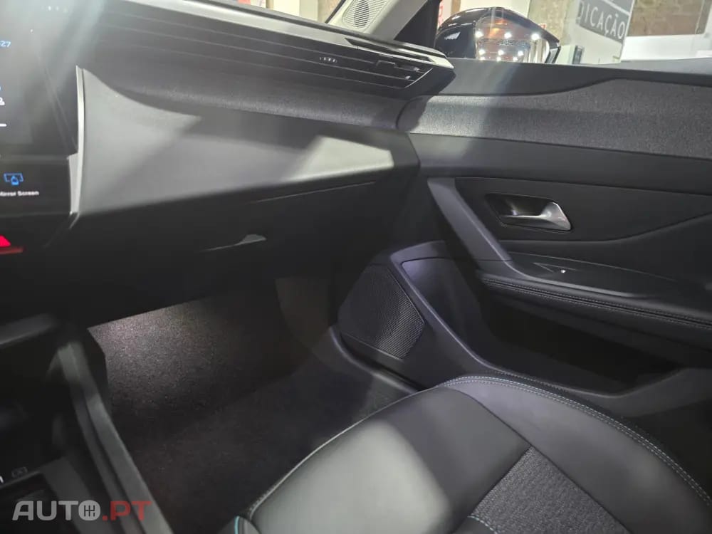 Peugeot 308 1.5 BlueHDi Allure EAT8