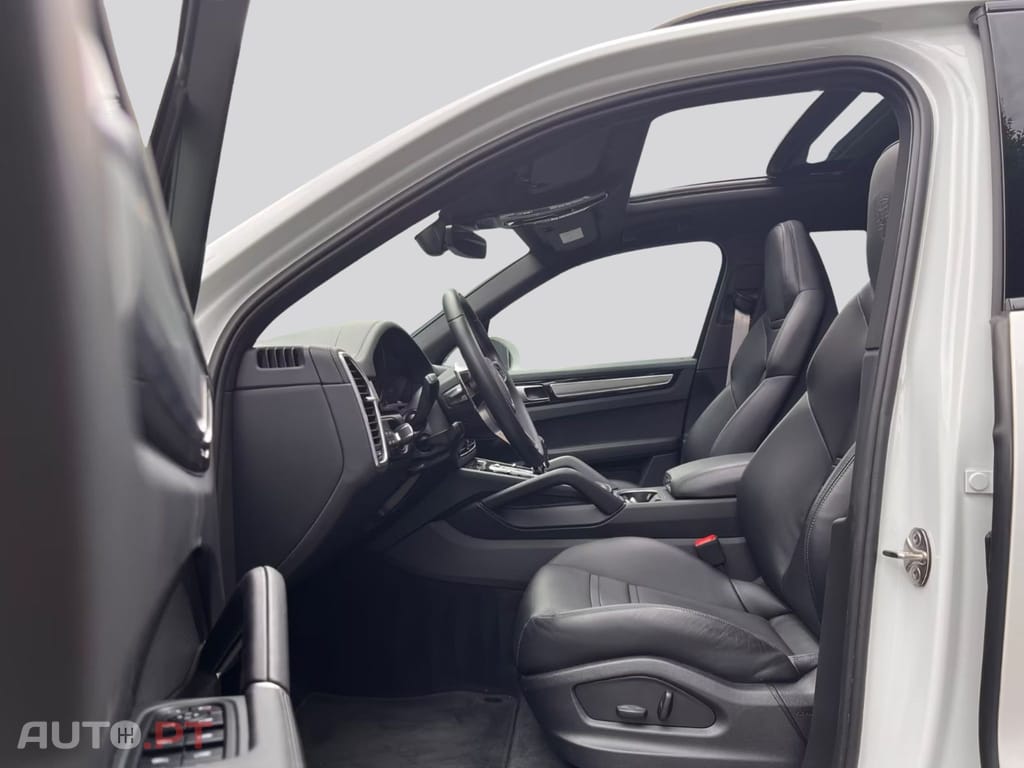Porsche Cayenne E-Hyb I.V.A DEDUTIVEL 