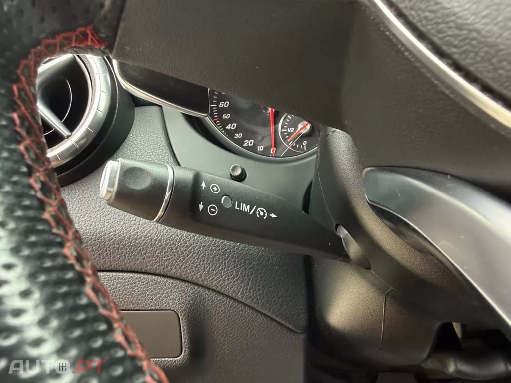 Mercedes-Benz CLA 200 d Shooting Brake AMG Line Aut. — fotografia 28
