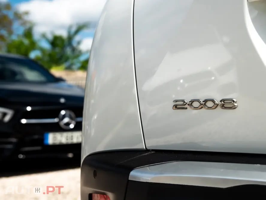 Peugeot 2008 1.5 BlueHDi GT EAT8