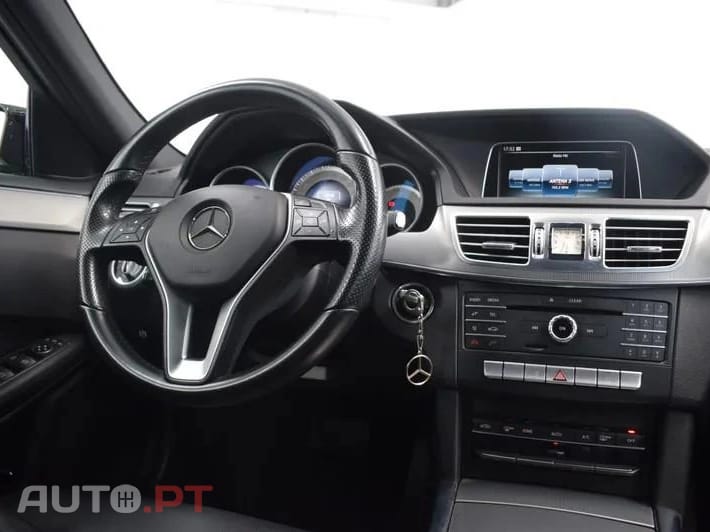 Mercedes-Benz E 300 Bluetec Hybrid Avantgarde