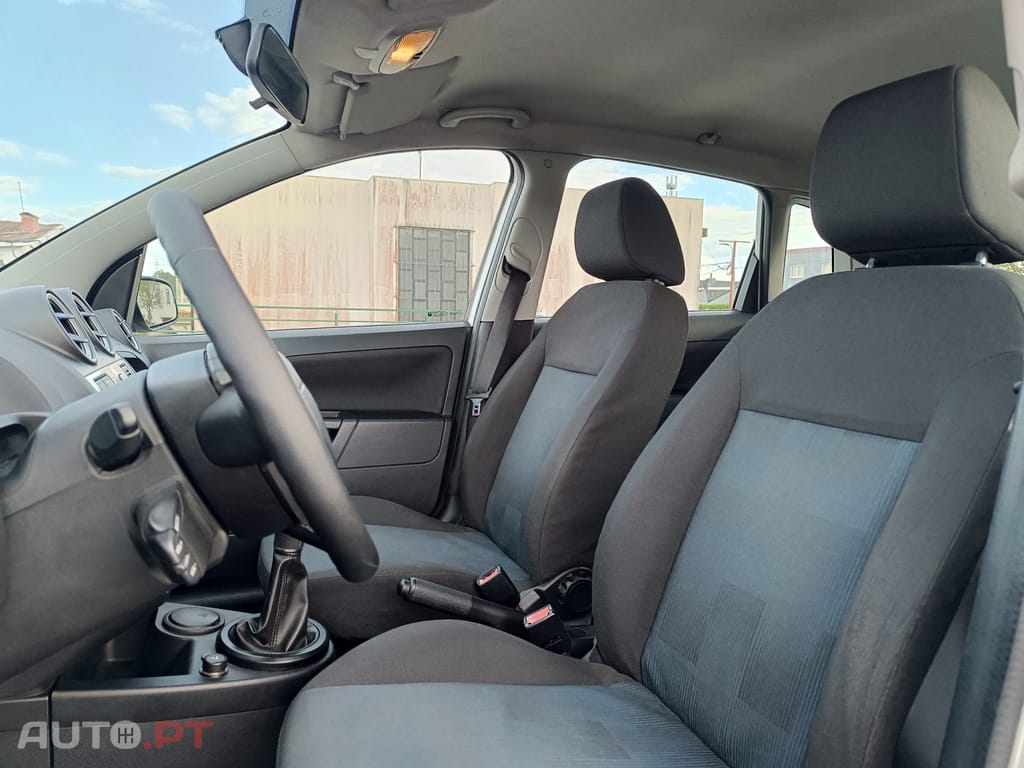 Ford Fiesta 1.25 First Edition - Um dono