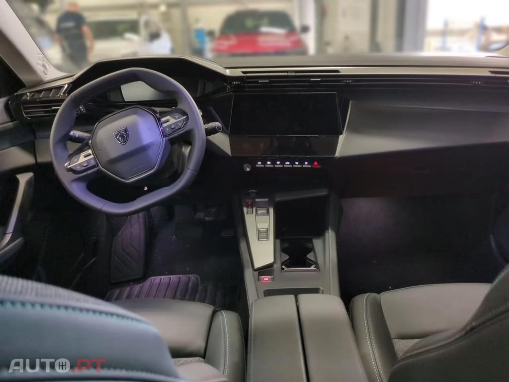 Peugeot 408 1.6 Hybrid Allure e-EAT8