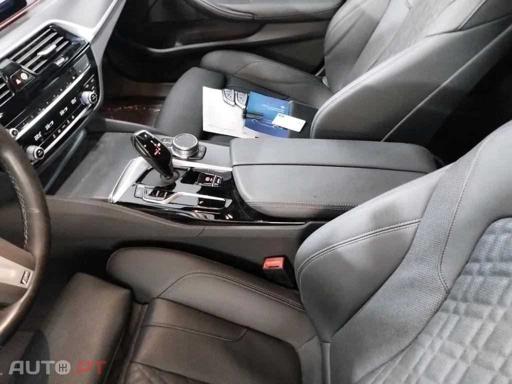 BMW 520 d Pack Desportivo M Auto