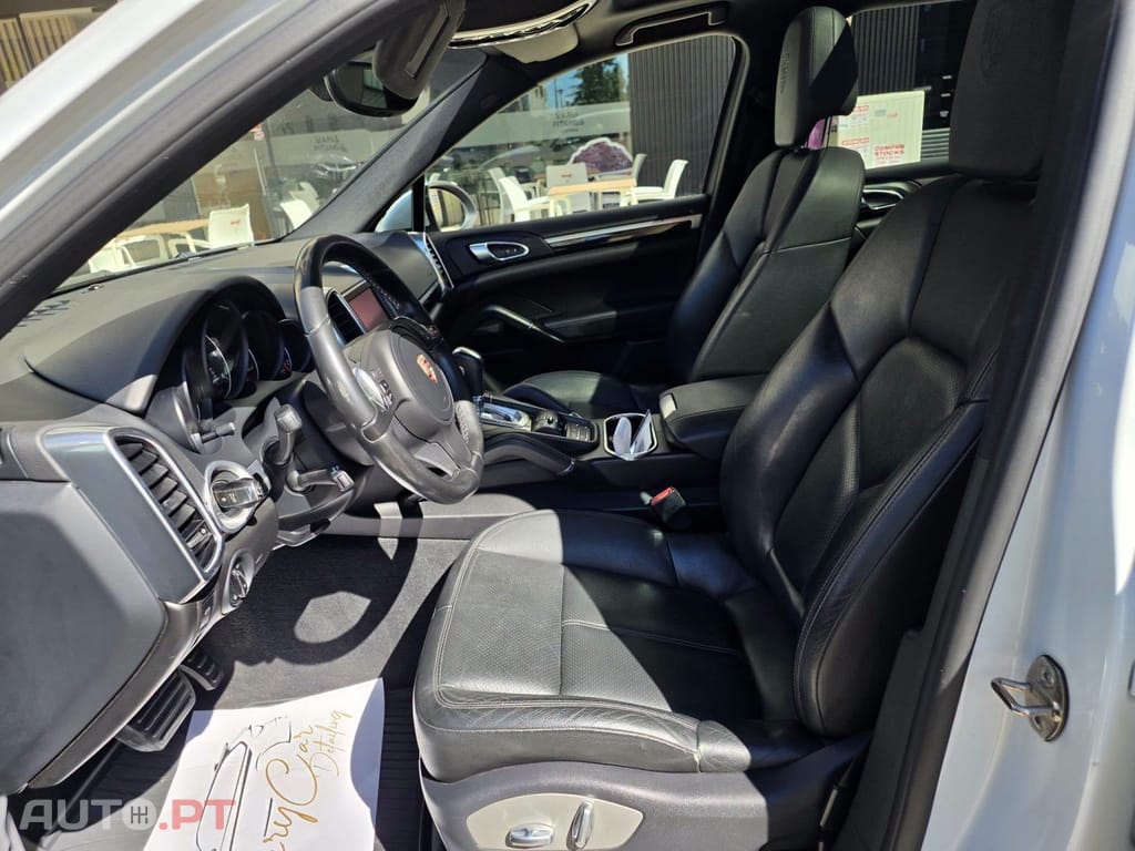 Porsche Cayenne Platinum Edition