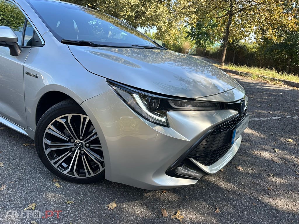 Toyota Corolla 2.0 Hybrid Square Collection