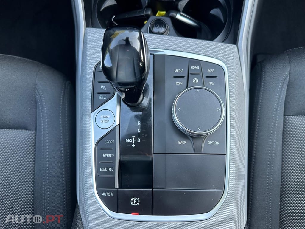 BMW 330 e Touring Corporate Edition Auto