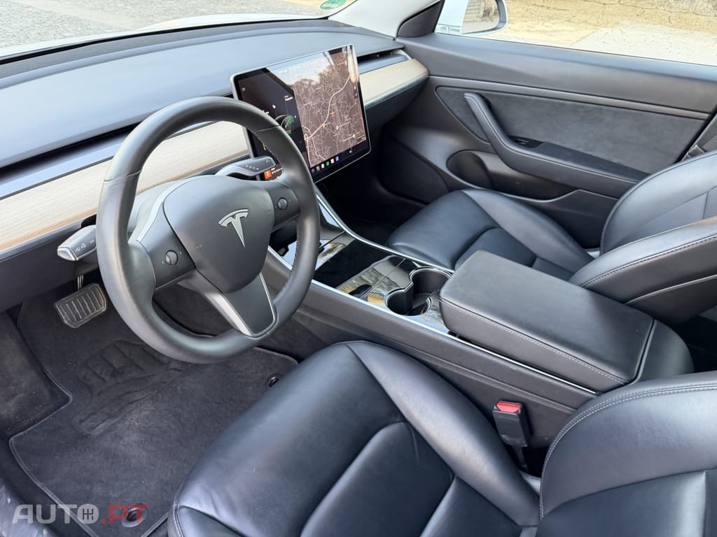 Tesla Model 3 Standard Range Plus RWD