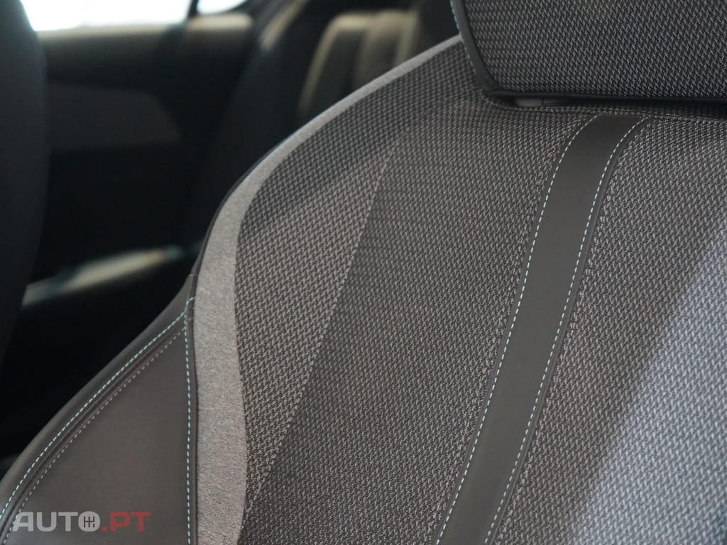 Peugeot 308 1.2 PureTech Allure EAT8