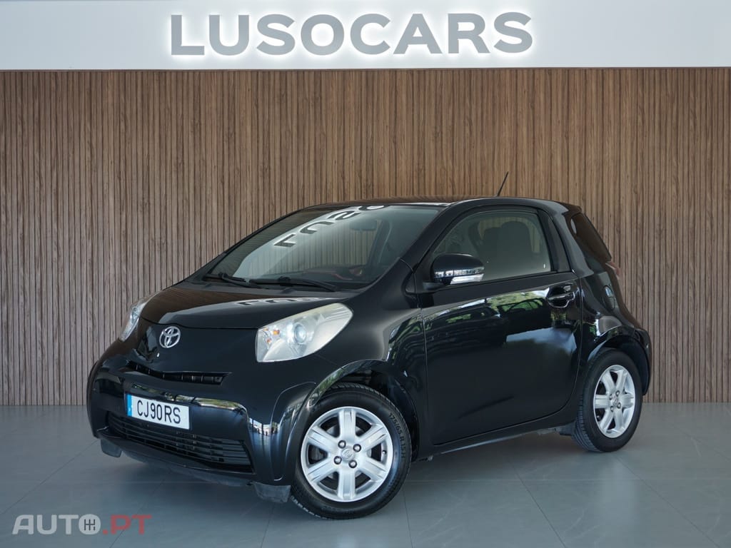 Toyota iQ 1.0 VVT-i 2 MultiDrive NAVI+Bluetooth