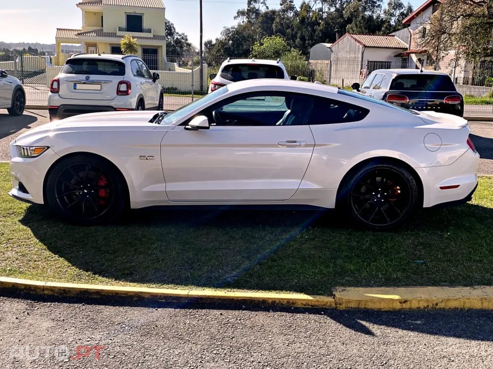 Ford Mustang 5.0 Ti-VCT V8 Aut. GT