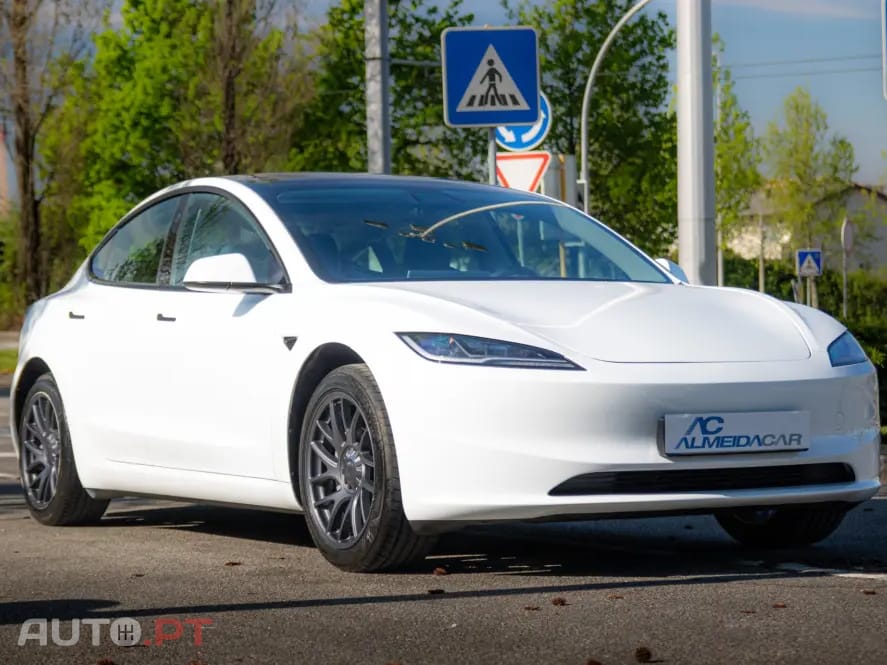 Tesla Model 3 Tração Traseira Premium