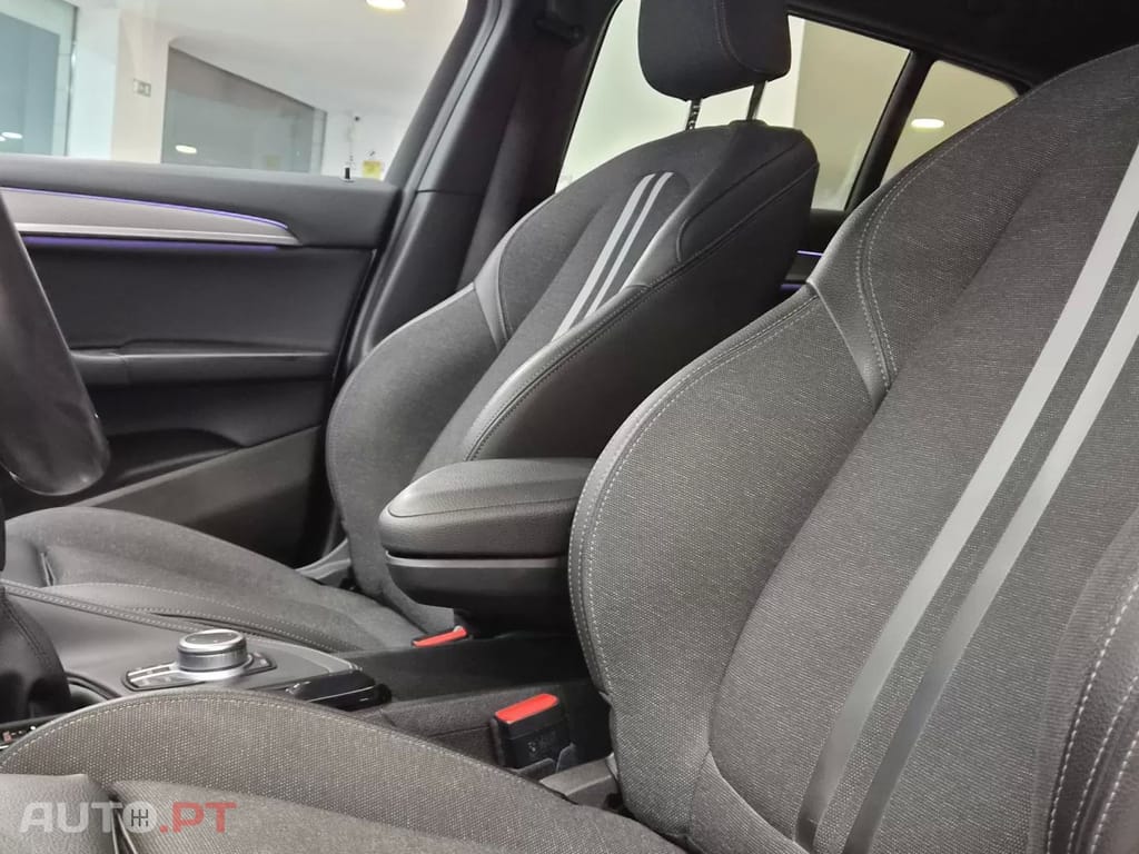 BMW X2 25 e xDrive Pack M — fotografia 20