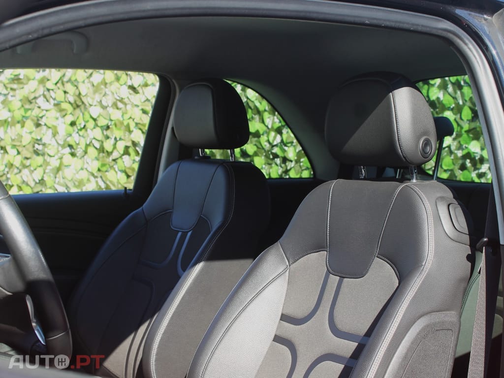 Opel Adam 1.0 T Slam 115cv