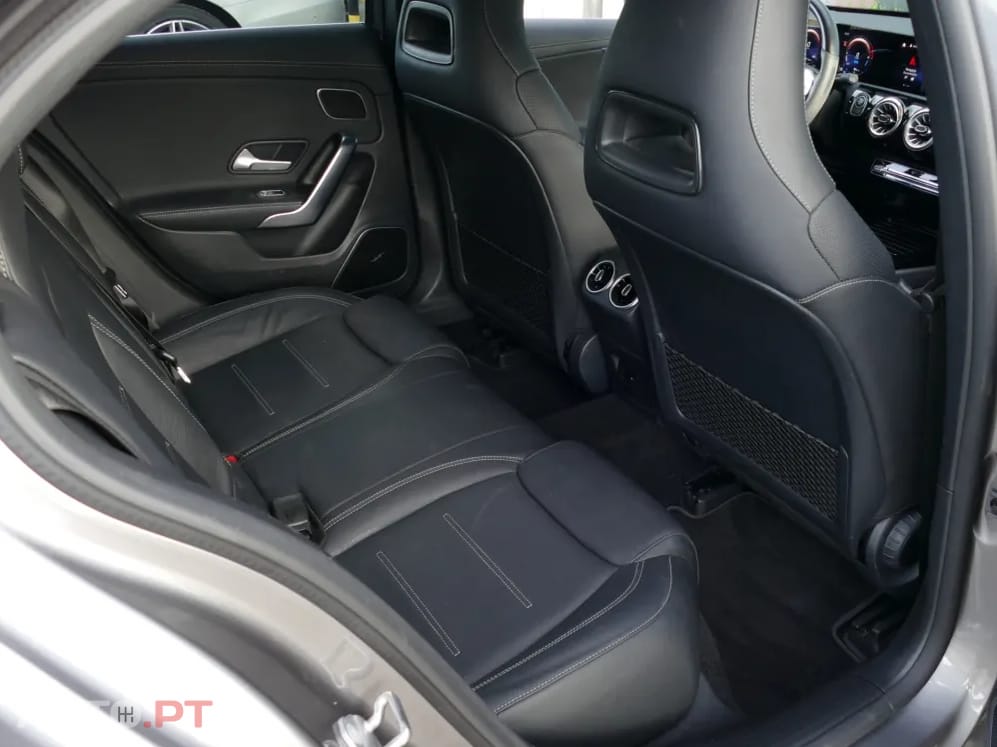 Mercedes-Benz A 250 e AMG Line